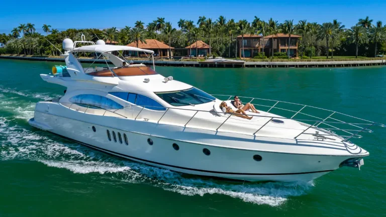 Anchor-Yacht-Rental-70-Azimut-Flybridge-in-Miami_Beach-FL-1677090651851
