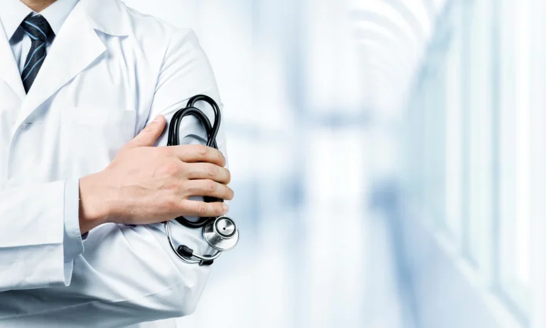 Doctor_Holding_Stethoscope_1200x1200